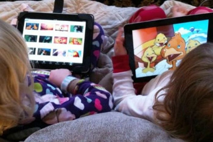 Crianças com tablets