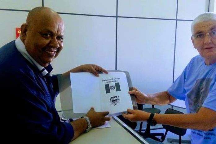 "Pedão" protocola projeto na Secult junto ao funcionário Avelar