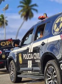 Efeito dominó: Motorista bêbado provoca acidente com três veículos e acaba preso em Maceió