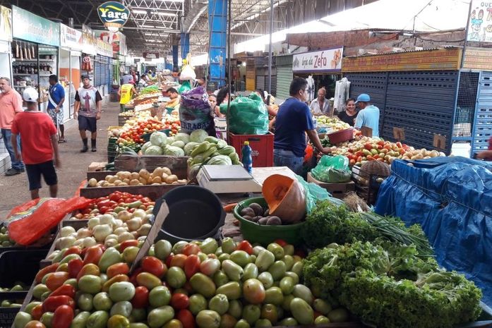 Confira funcionamento de mercados e feiras no dia 31