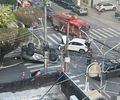 

Utilitário capota após colidir com veículo de passeio, na Ponta Verde