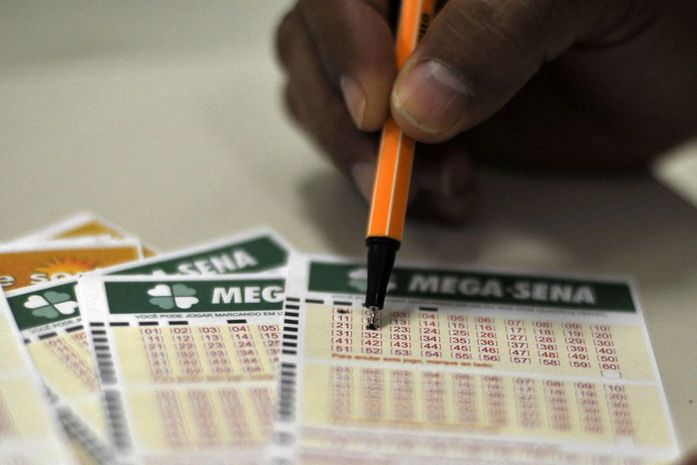 Ninguém acerta as dezenas da Mega-Sena e prêmio vai a R$ 63 milhões