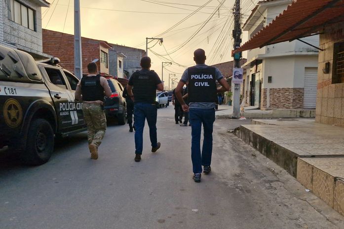 Preso integrante de facção com extensa ficha criminal que atuava no tráfico na parte baixa de Maceió
