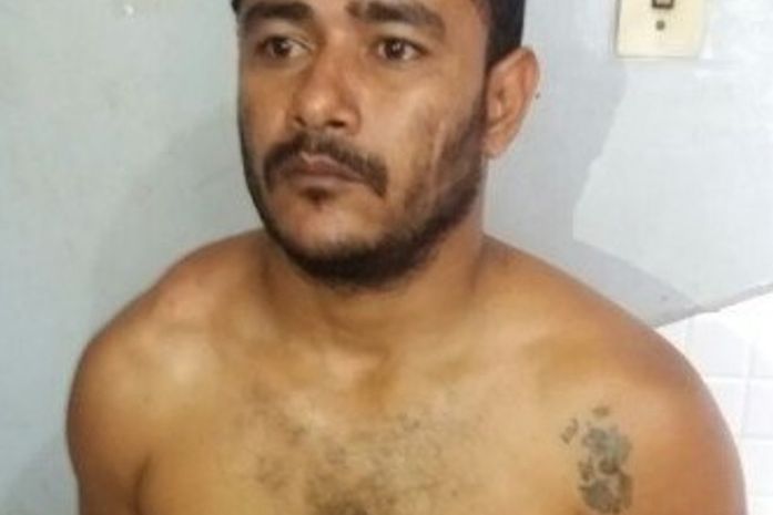 José Amaro foi conduzido à Delegacia Regional de Penedo