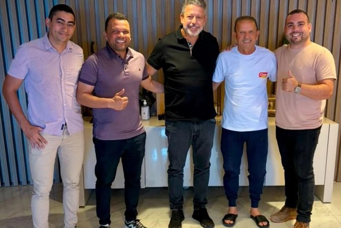 Depois de passar por cirurgia Cícero Cavalcante é visitado por Arthur Lira e Marx Beltrão