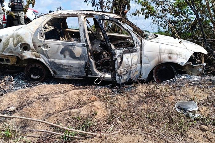 Polícia Científica identifica corpos encontrados carbonizados em carro na AL-405