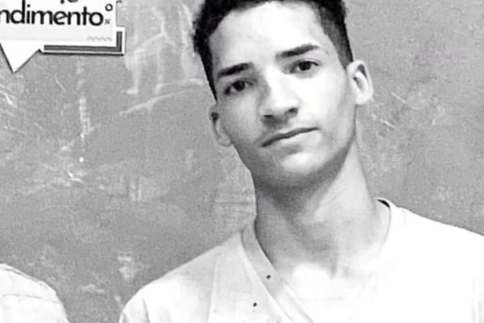 Jovem morre afogado ao tentar salvar a companheira em praia do Litoral Sul