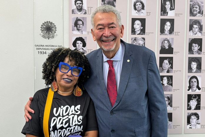 Os 127 anos de Almerinda Farias Gama é celebrado com a inscrição do nome da sufragista alagoana, no Panteão da Pátria Brasileira. Graças ao Dep. Paulão