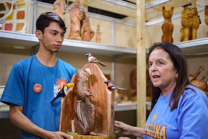 Deputada Fátima Canuto prestigia artesãos alagoanos na Fenearte, maior feira de artesanato da América Latina