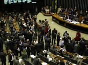 Câmara aprova projeto que amplia posse de arma em propriedade rural