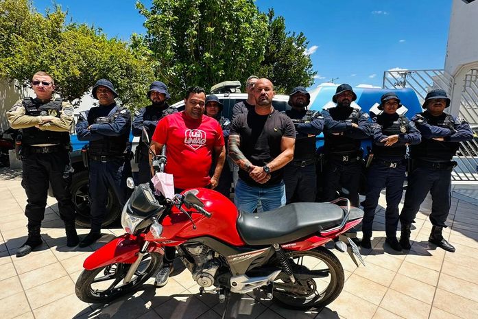 Guarda Municipal e SMTT recuperam veículo roubado em Delmiro Gouveia