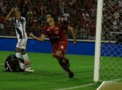 CRB vence a Ponte Preta e deixa a zona do rebaixamento da Série B