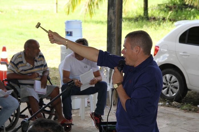 PRF realiza 1º leilão de veículos do ano 2015