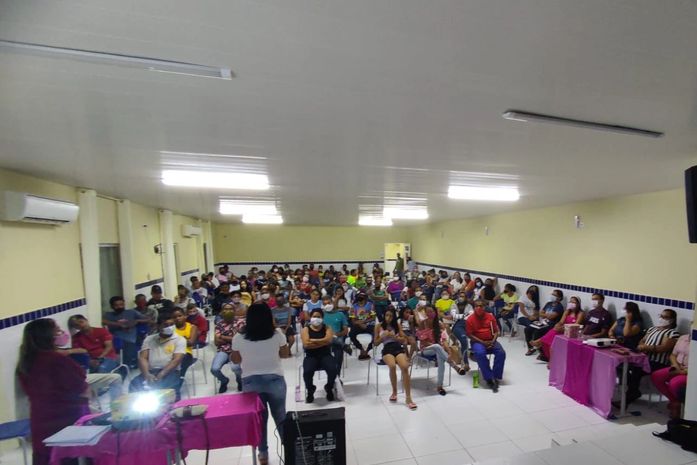Educação de Anadia promove programação em alusão ao Dia da Mulher para alunas do EJA