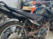 Motociclista inabilitado é abordado após cometer diversas infrações e crimes de trânsito