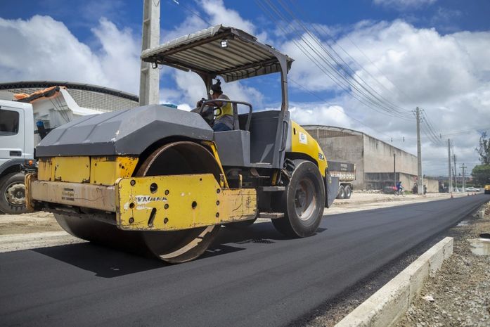 Prefeitura de Maceió inicia pavimentação na Avenida Gama Lins na Cidade Universitária