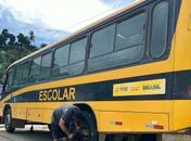 Educação de Santana do Mundaú renova pneus da frota de ônibus escolares