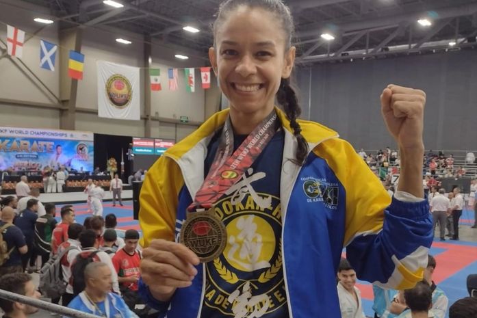 Com apoio do Governo de Alagoas, atleta alagoana conquista o título mundial de karatê no México