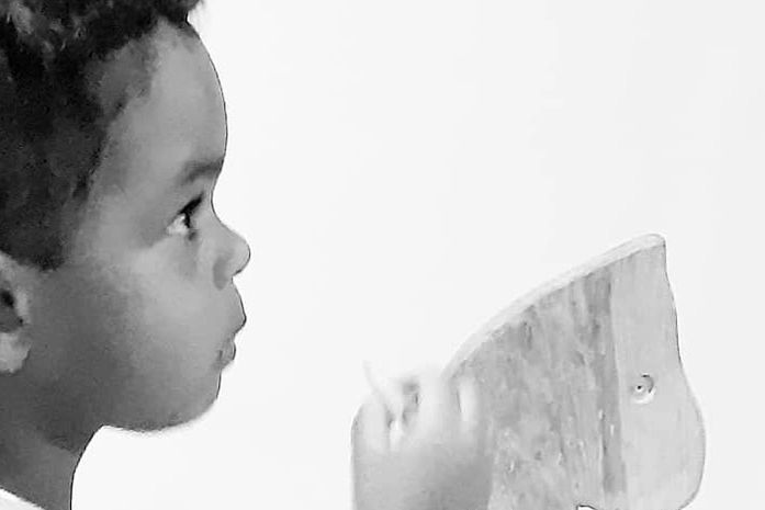 "Estou com muitas saudades da minha mãe, mas,Jesus vai me ajudar a suportar"- diz o menino, de 4 anos.