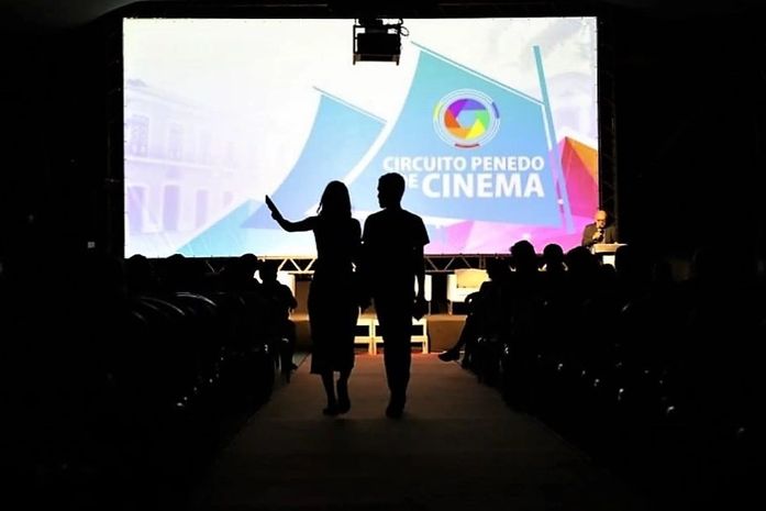 Circuito Penedo de Cinema e Festival do Rock de Alagoas movimentam a cidade histórica até o próximo domingo, 20
