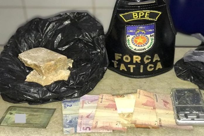 Material apreendido pela Força Tática do BPE