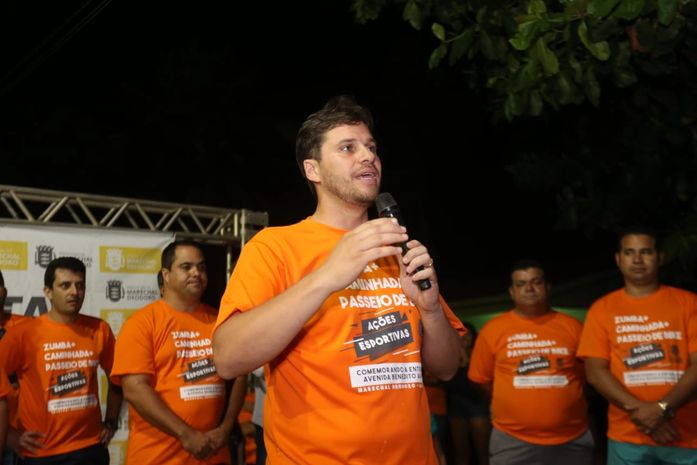 Atividades esportivas marcam a inauguração da obra de pavimentação da Av. Benedito Agnelo de Lima