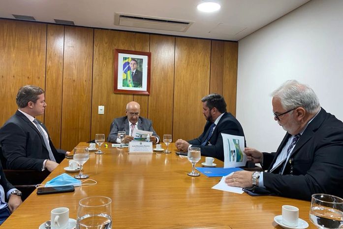 Marx Beltrão e Leonardo Dias se reúnem com ministro da Casa Civil e pedem apoio para moradores do Pinheiro, Bebedouro, Mutange e Bom Parto