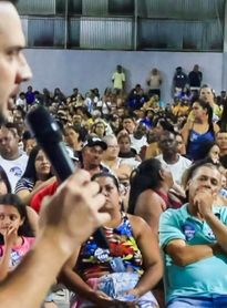 Nivaldo Albuquerque é recebido por centenas de pessoas em evento na Chã da Jaqueira e reforça bases de apoio em Maceió