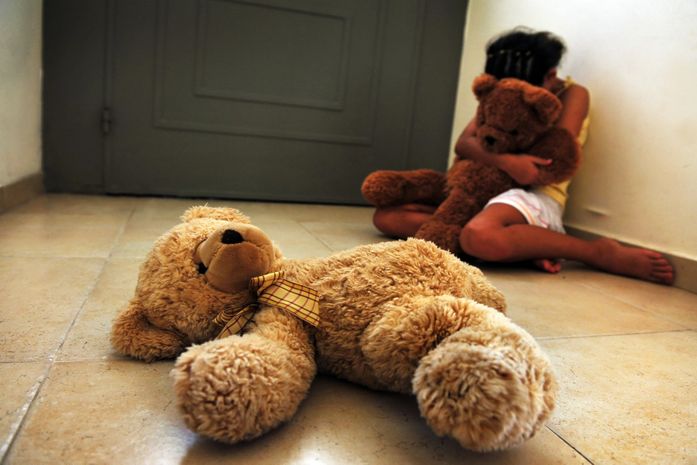 Pai é acusado de abusar sexualmente e engravidar filha de 12 anos