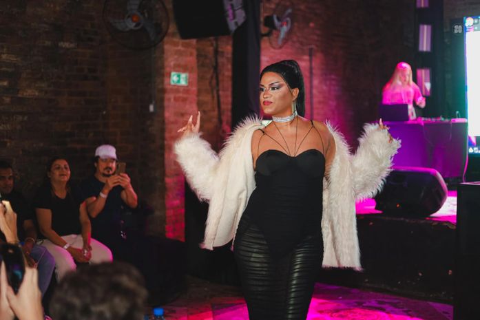 Arte drag em Maceió: 'Lip Sync Battle' encerra circuito com noite de talentos