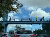 Protesto na passarela da Ufal pede saída de Bolsonaro da Presidência