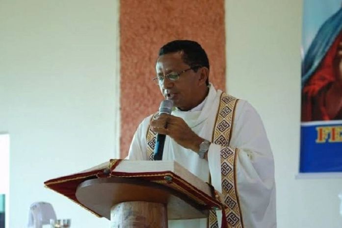 ON LINE: Missa de sétimo dia do médico Marcos Moraes será celebrada por Dom Manoel Filho