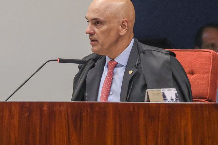 Moraes se pronuncia sobre suposta troca de mensagens com Vorcaro