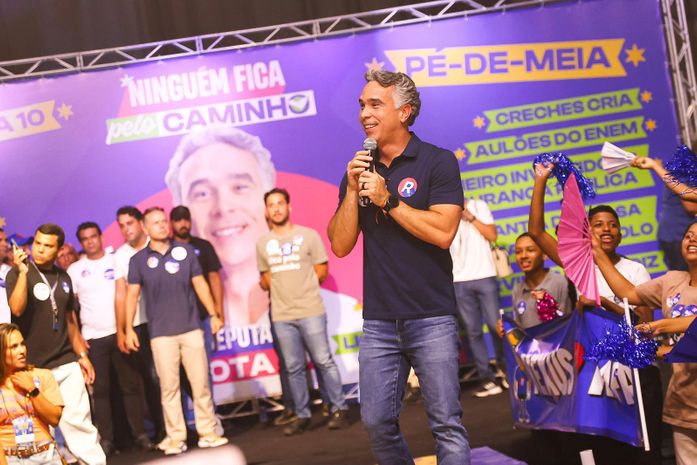Rafael Brito reúne 5 mil apoiadores no maior evento de pré-campanha de Alagoas