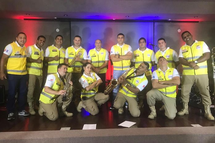 Ronda no Bairro promove serenata natalina