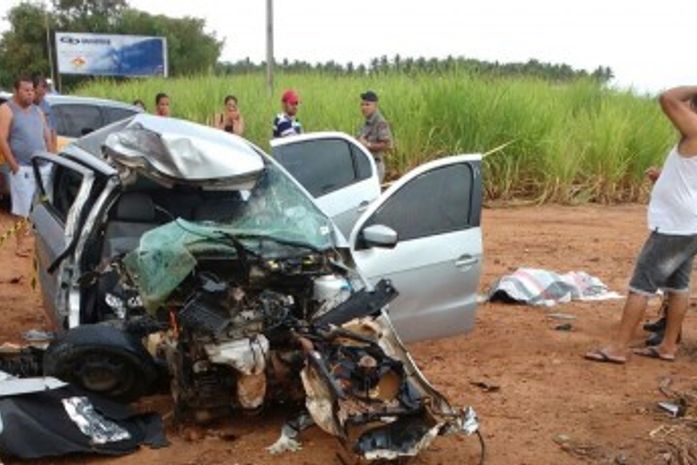 Jovem morre e outros dois ficam feridos em grave acidente na AL-101 Sul