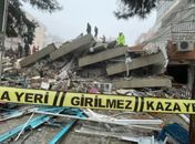 Terremoto deixa mais de 640 mortos na Turquia e na Síria