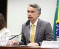 Rafael Brito apresenta relatório final da lei que cria o SUS da Educação