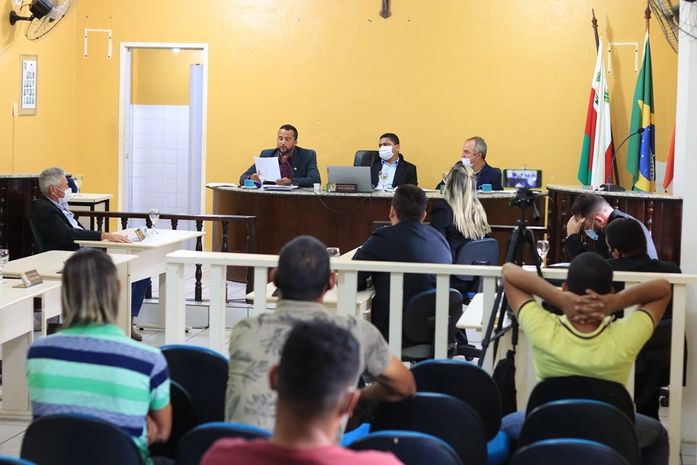 Oposição ganha força com a participação da base governista