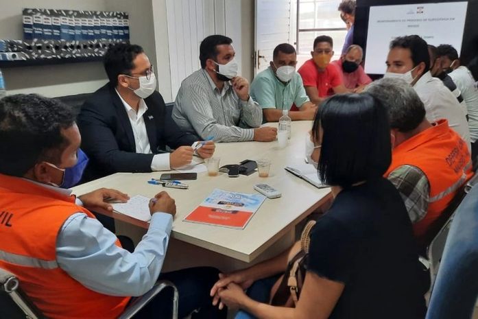 Moradores haviam bloqueado trecho da Ladeira Professor Benedito Silva para cobrar posição sobre Rua Marques de Abrantes e região do Flexal.