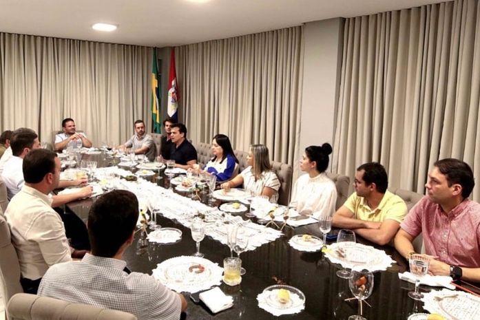 Reunião de deputados estaduais do MDB