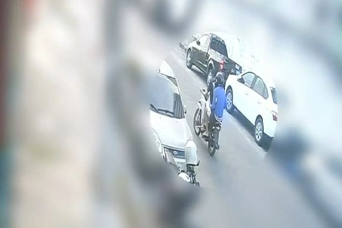Polícia divulga imagens de dupla suspeita de matar mulher em Maceió