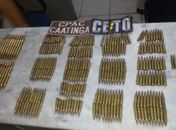 Parte do material apreendido