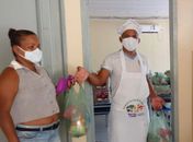 Educação de Santana do Mundaú segue realizando entrega de kits de gêneros alimentícios