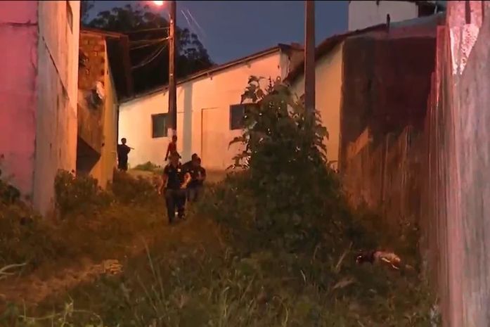 Mulher é morta a facadas, em Maceió