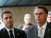 Flávio Bolsonaro e Jair Bolsonaro