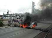 Alunos da Ufal fecham BR 104