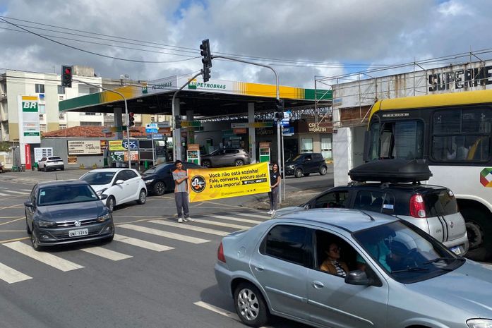 Alunos fazem ação para conscientização sobre o Setembro Amarelo