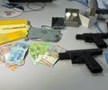Carros de luxo, armas e euros: veja o que foi apreendido em operação contra fraude milionária em Maceió