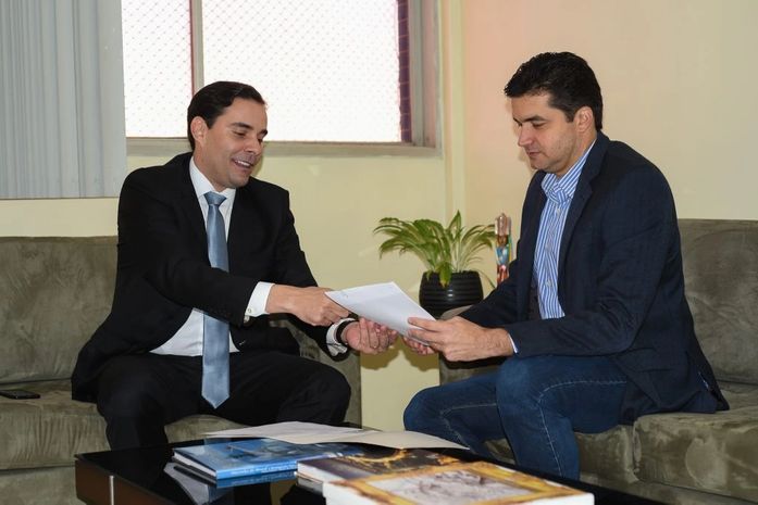 Rui Palmeira sanciona Lei que isenta de impostos moradores do Pinheiro, Mutange e Bebedouro